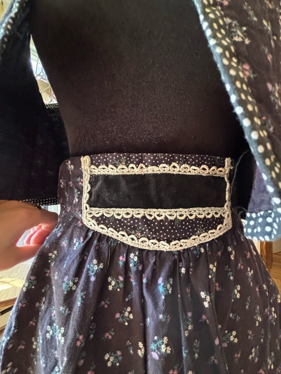 1970’s Gunne Sax Skirt and Vest Set - Picture 4 of 14